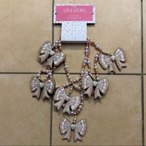 ⚡️Love & Cupcakes "Bow" Garland